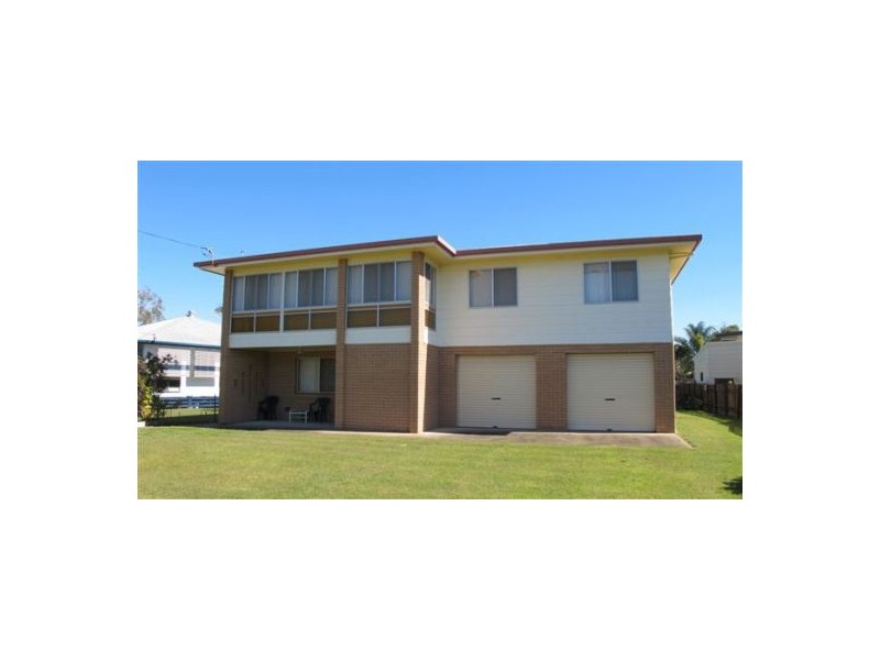 11 Eric Street, Torquay QLD 4655