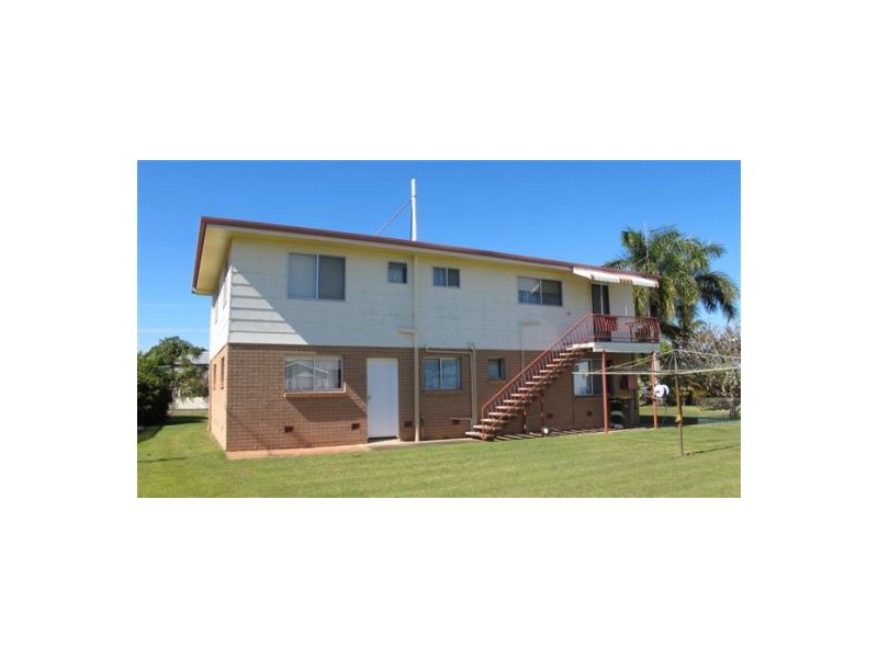 11 Eric Street, Torquay QLD 4655