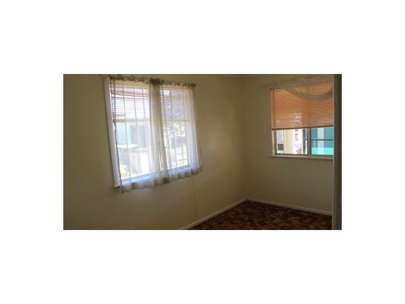 13 Arthur Street, Urangan QLD 4655