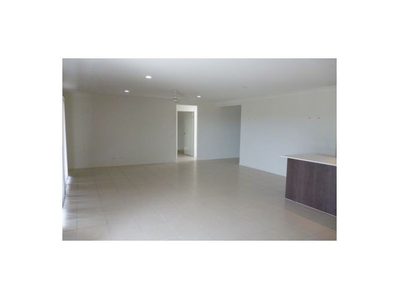 17 Mawson Court, Urraween QLD 4655