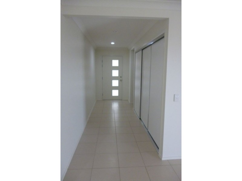 17 Mawson Court, Urraween QLD 4655