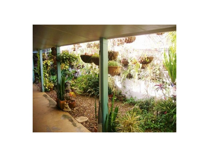 16 Preston Street, Point Vernon QLD 4655