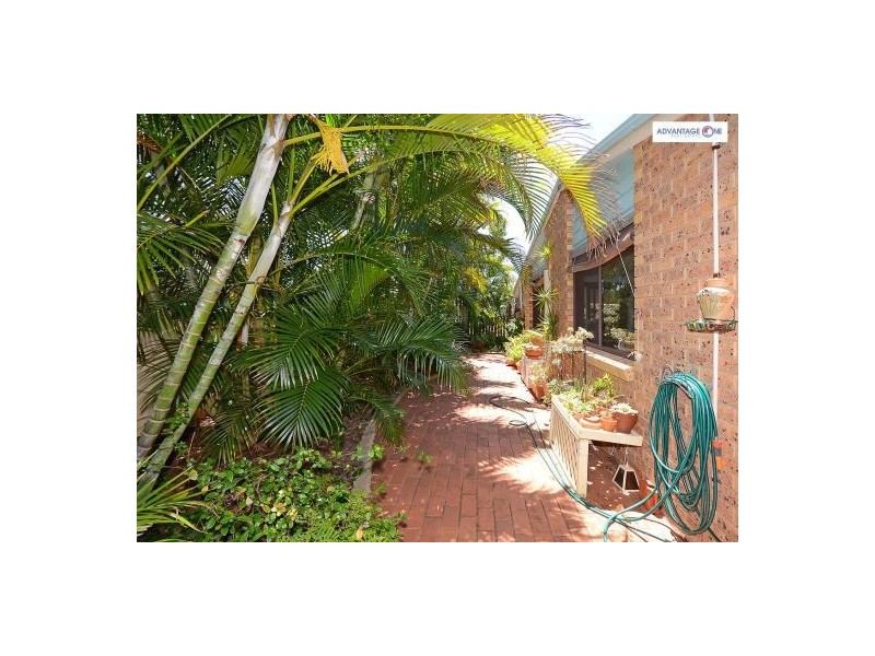 16 Preston Street, Point Vernon QLD 4655