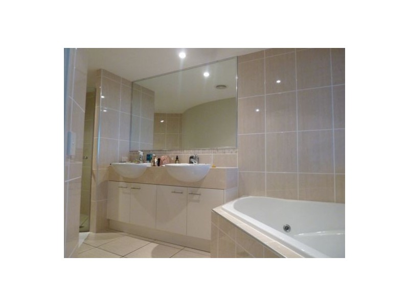 6/558 Esplanade, Urangan QLD 4655