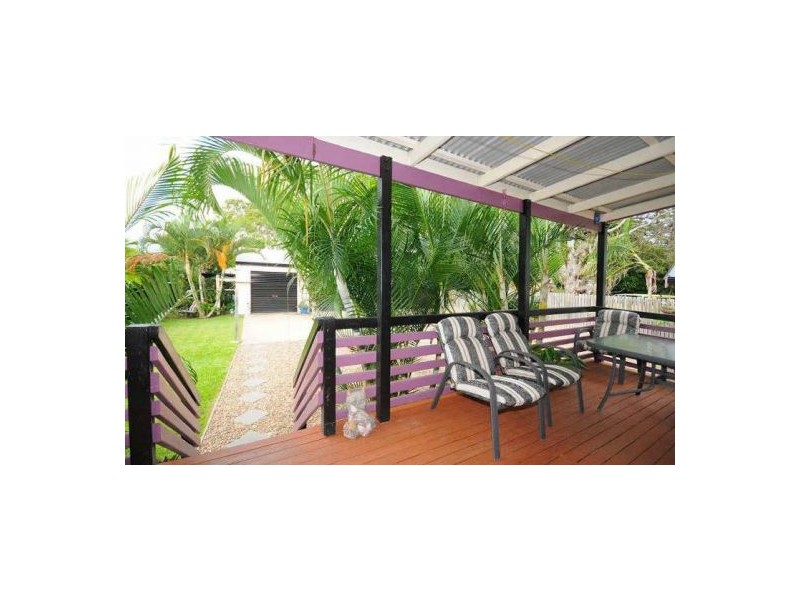 73 Dayman Street, Urangan QLD 4655