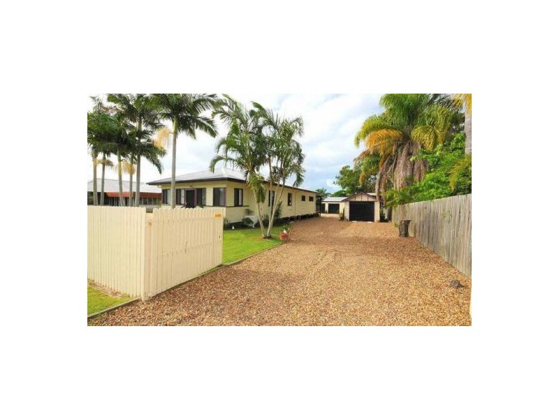 73 Dayman Street, Urangan QLD 4655