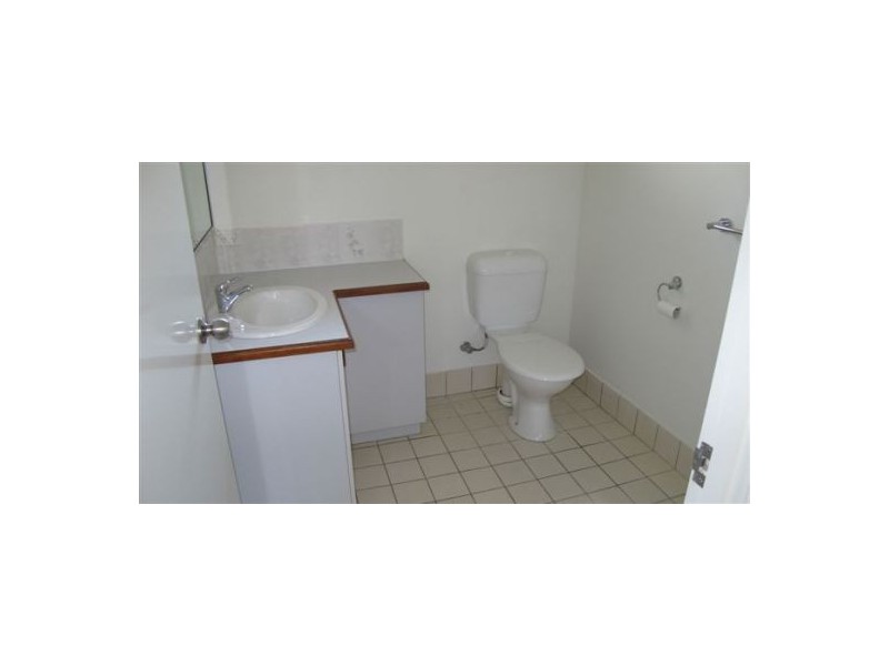 12 Bayrise Drive, Urangan QLD 4655