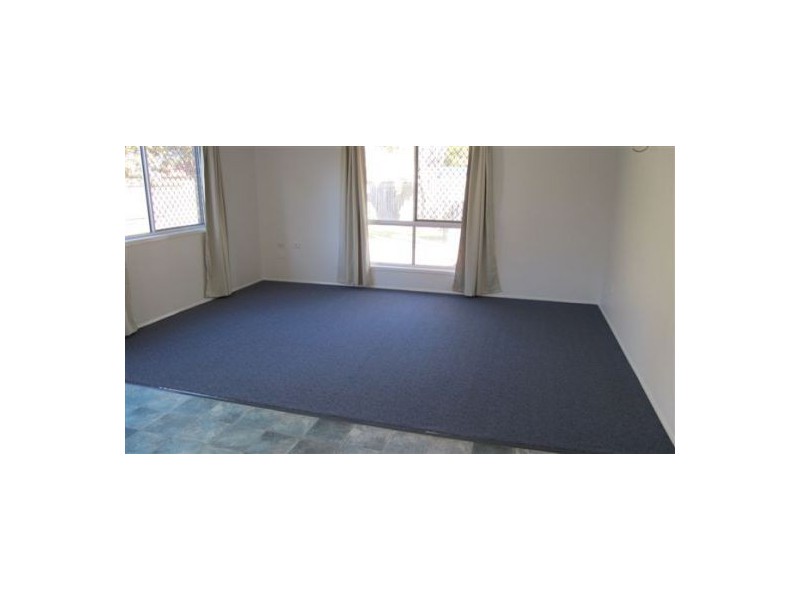 12 Bayrise Drive, Urangan QLD 4655