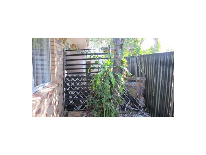 12 Bayrise Drive, Urangan QLD 4655