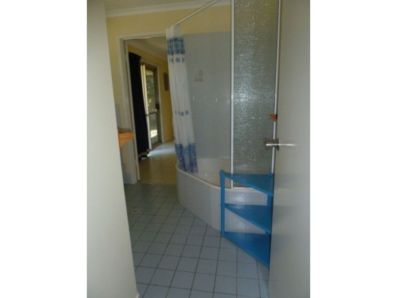 5 Delrose Court, Toogoom QLD 4655