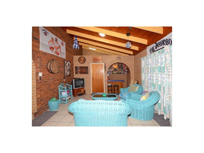 67 Murphy Street, Point Vernon QLD 4655