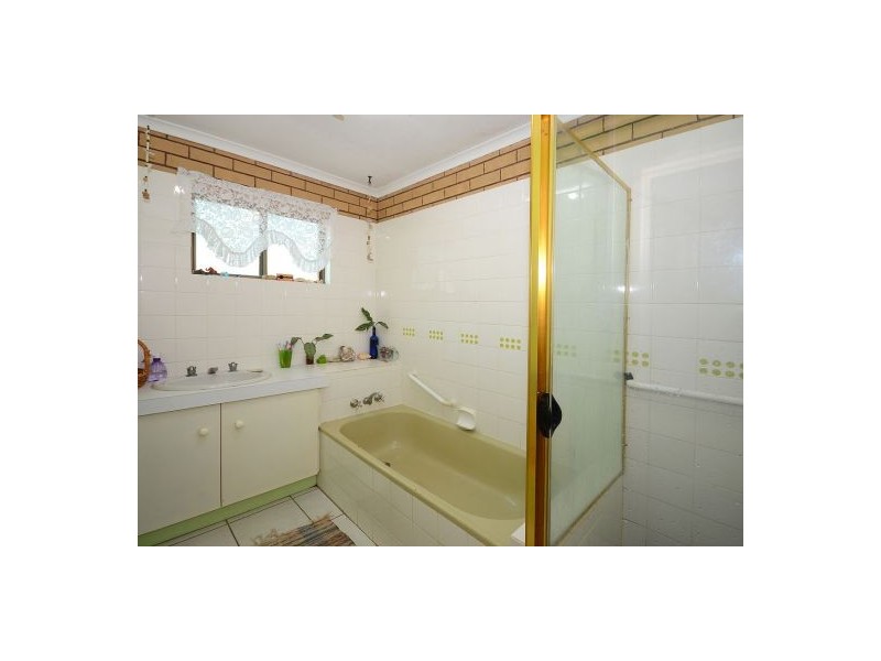 67 Murphy Street, Point Vernon QLD 4655