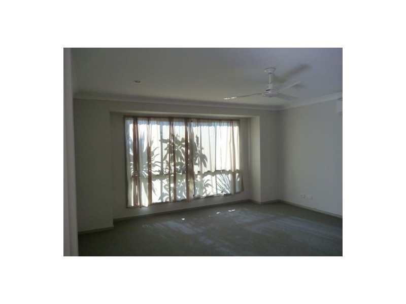 153 Ibis Blvd, Eli Waters QLD 4655