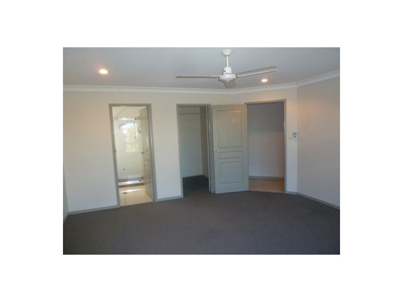 153 Ibis Blvd, Eli Waters QLD 4655