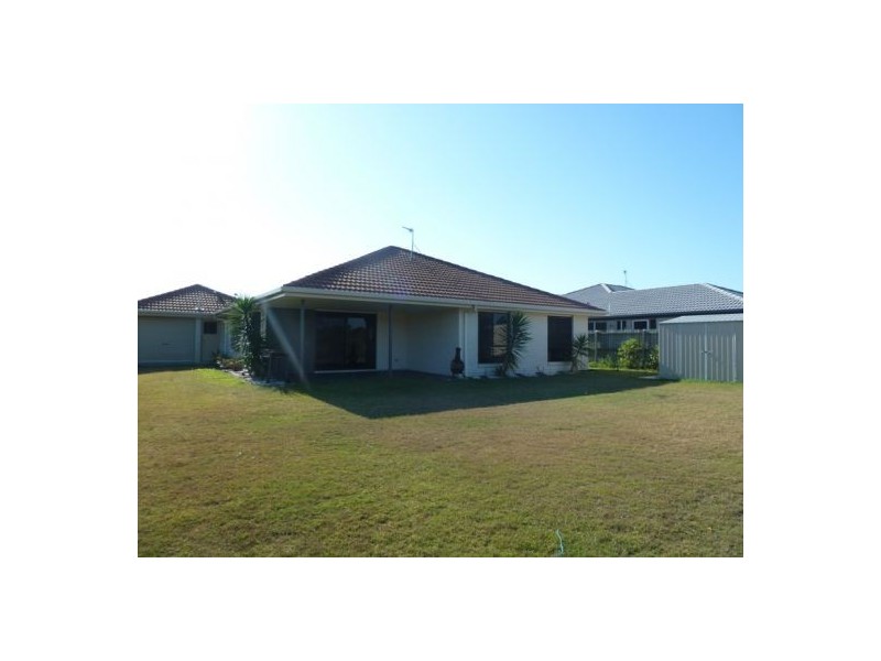 153 Ibis Blvd, Eli Waters QLD 4655