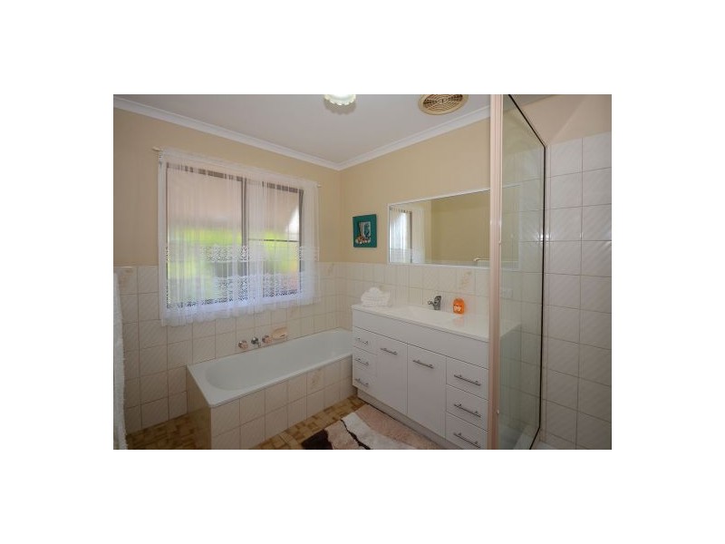 97 Cunningham Street, Urangan QLD 4655