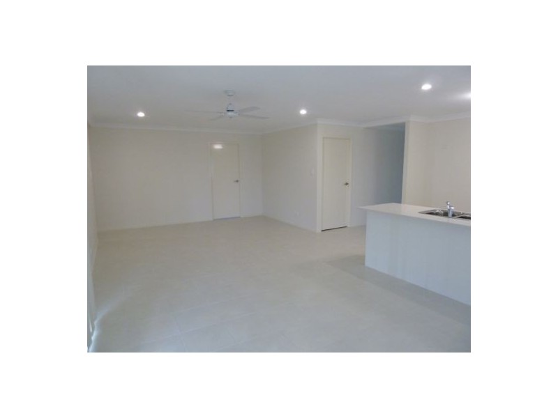 1 Parklink East, Wondunna QLD 4655