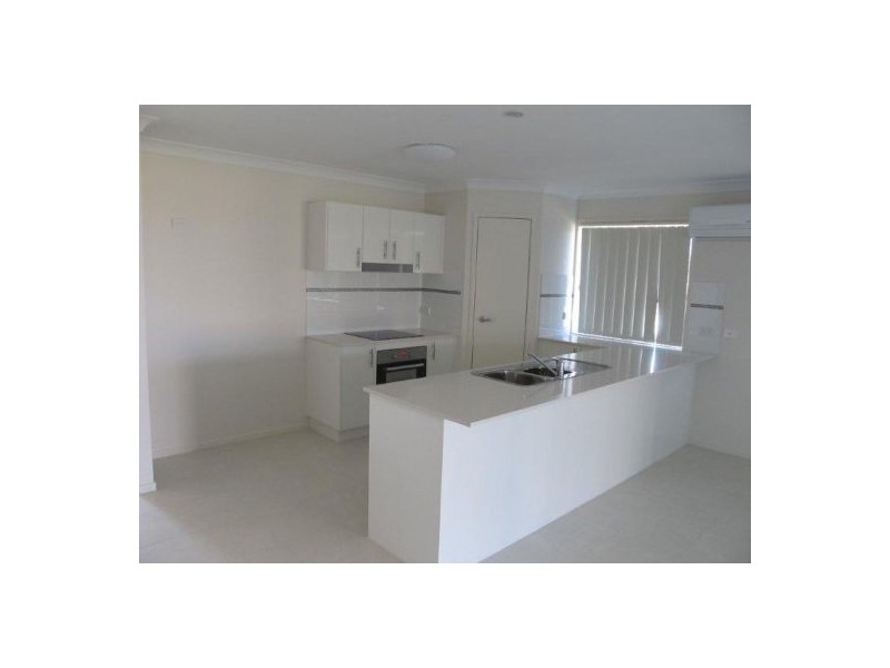 1 Parklink East, Wondunna QLD 4655