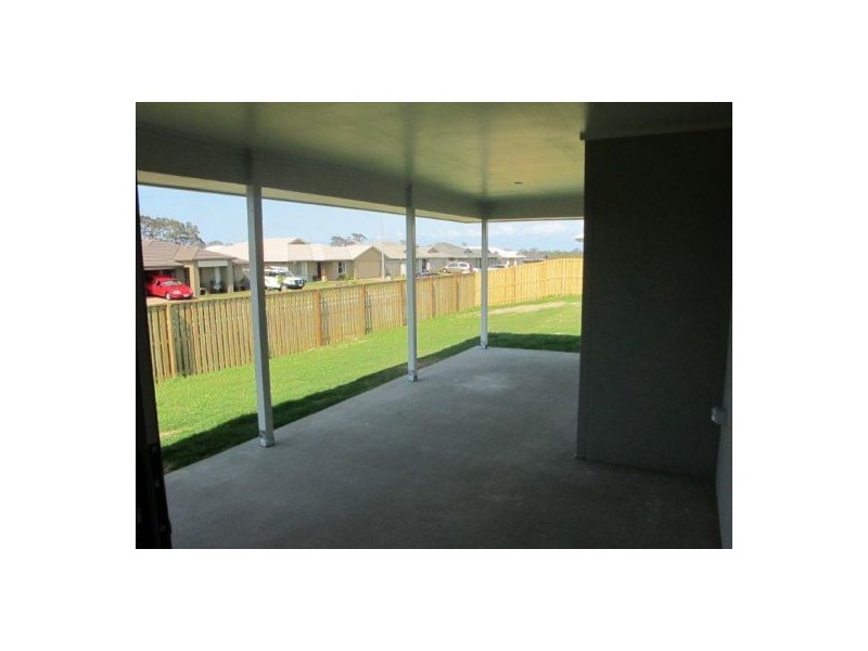 1 Parklink East, Wondunna QLD 4655