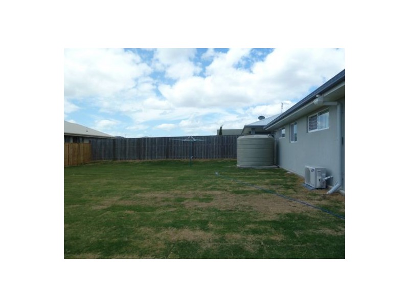 1 Parklink East, Wondunna QLD 4655