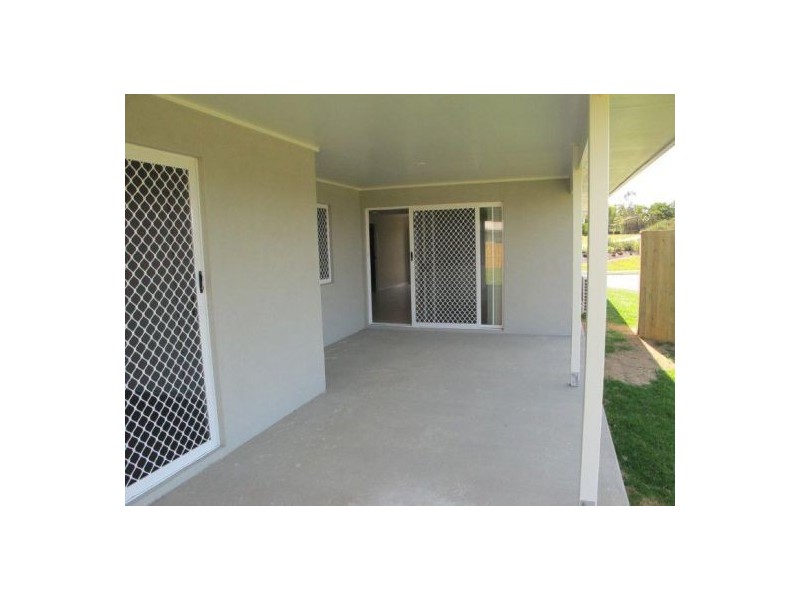 1 Parklink East, Wondunna QLD 4655
