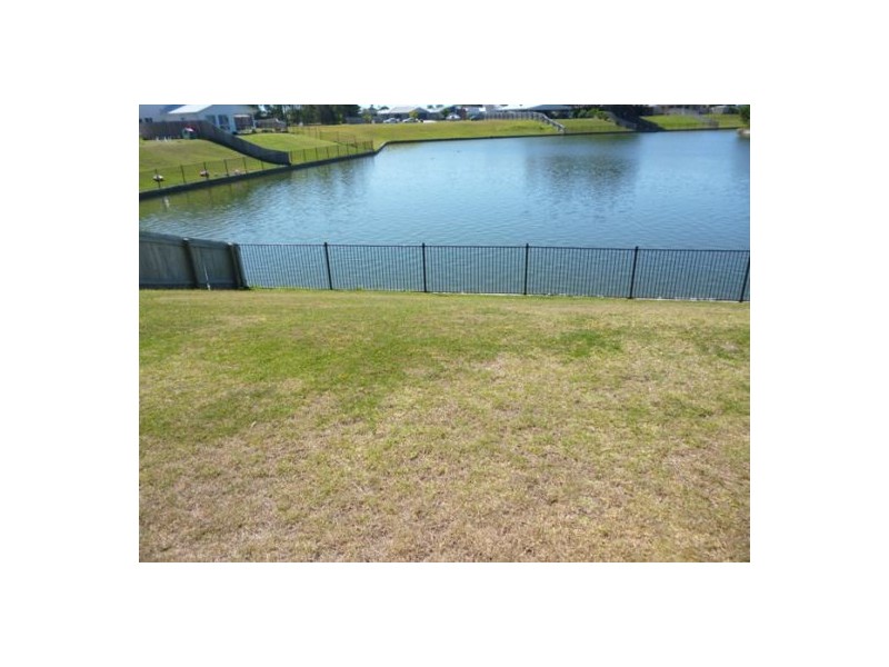 14 Clearwater Crecsent, Toogoom QLD 4655