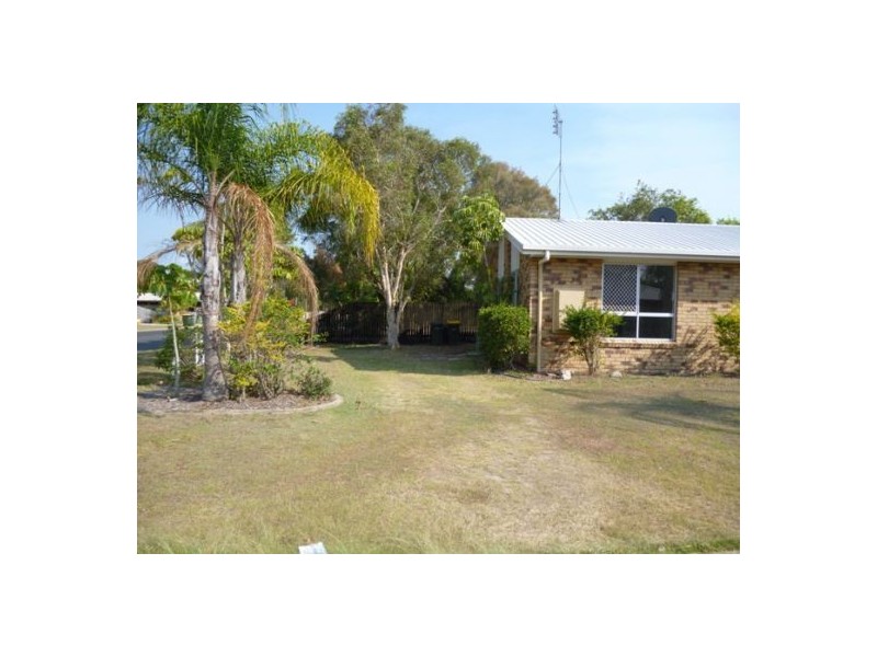 1/12 Bayrise Drive, Urangan QLD 4655