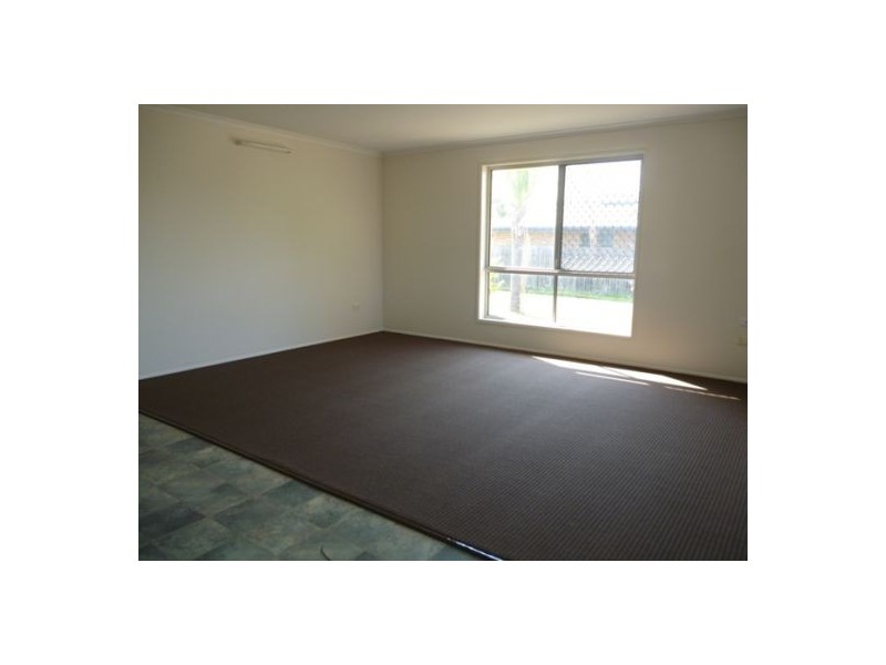 1/12 Bayrise Drive, Urangan QLD 4655