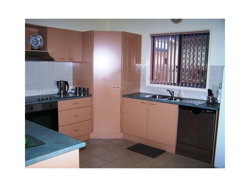 10/34 Elizabeth Street – Seachange Resort, Urangan QLD 4655