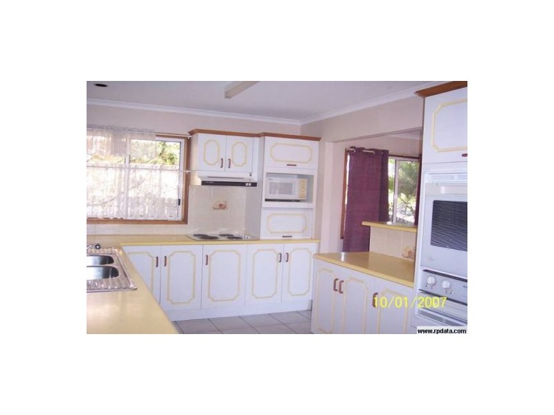 11 Corser Street, Point Vernon QLD 4655