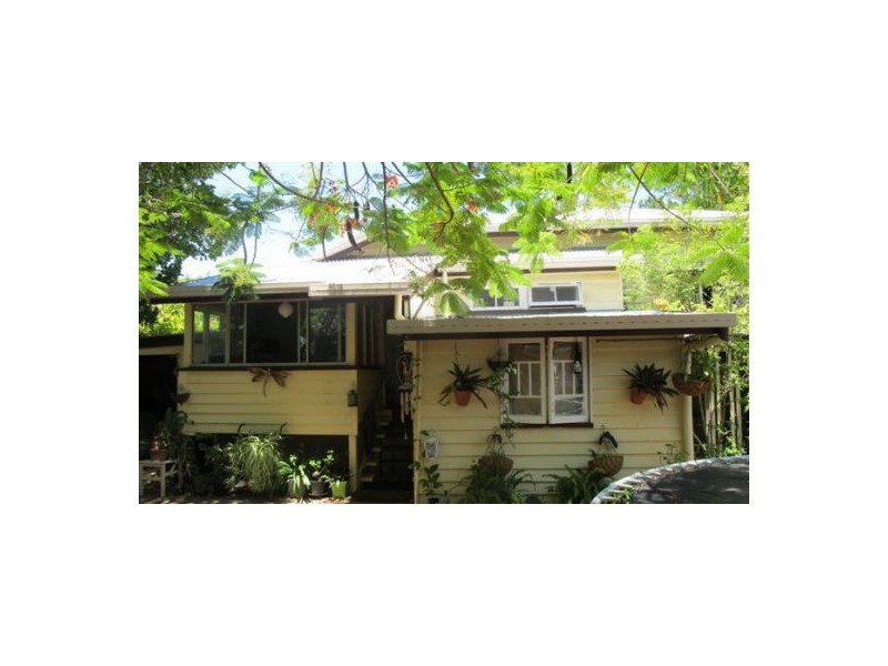 24 King Street, Urangan QLD 4655