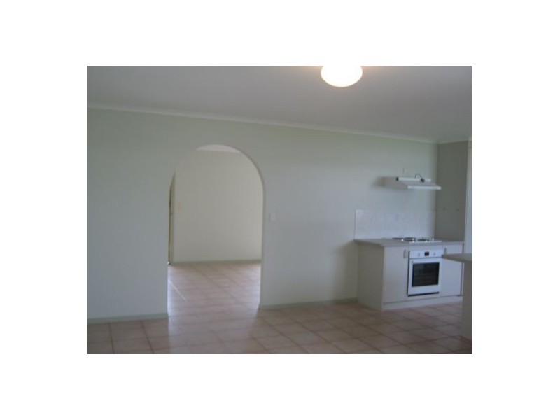 22 Merlin Drive, Urangan QLD 4655