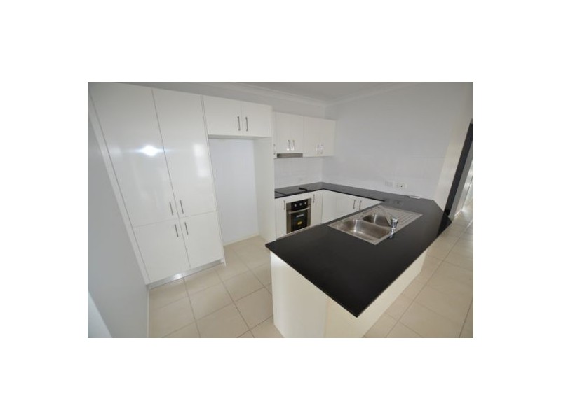 16 Morgan Circuit, Urraween QLD 4655