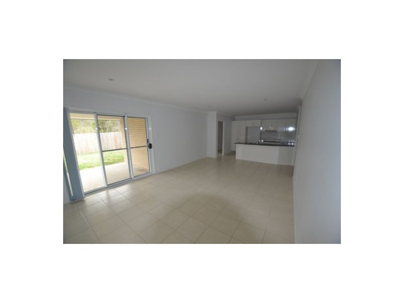 16 Morgan Circuit, Urraween QLD 4655