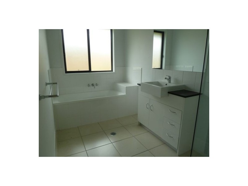 24 Morgan Circuit, Urraween QLD 4655