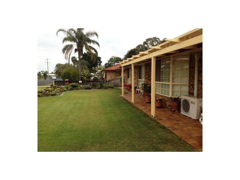 27 Desmond Drive, Toogoom QLD 4655