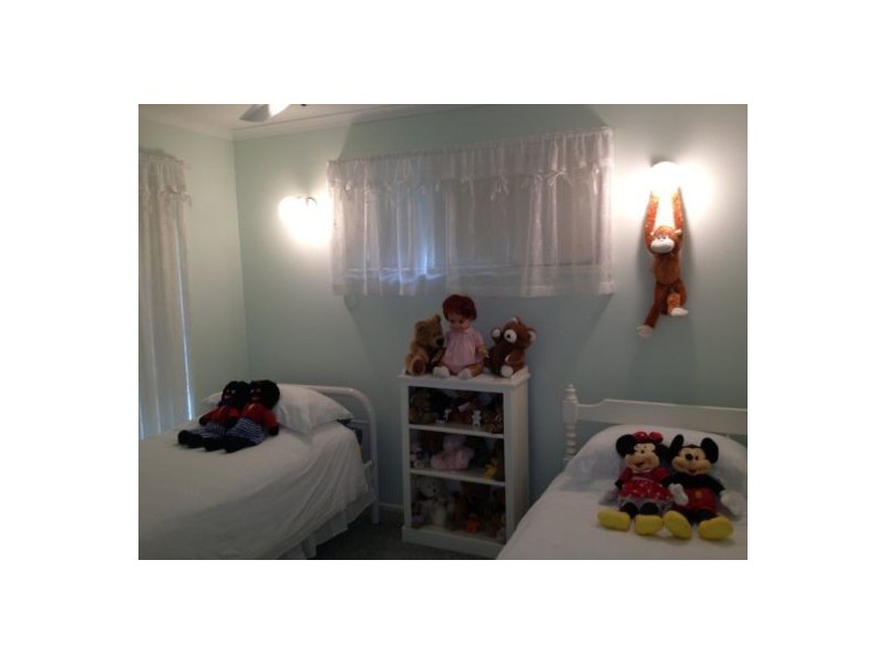 27 Desmond Drive, Toogoom QLD 4655