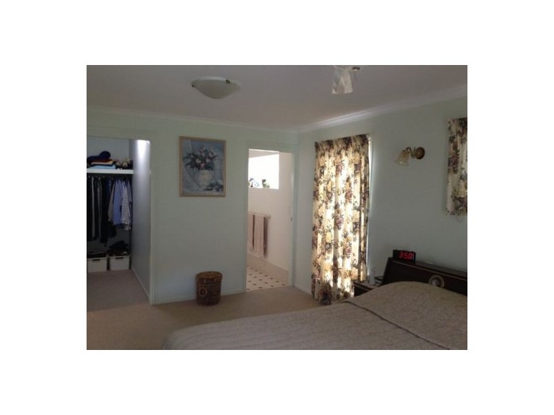 27 Desmond Drive, Toogoom QLD 4655