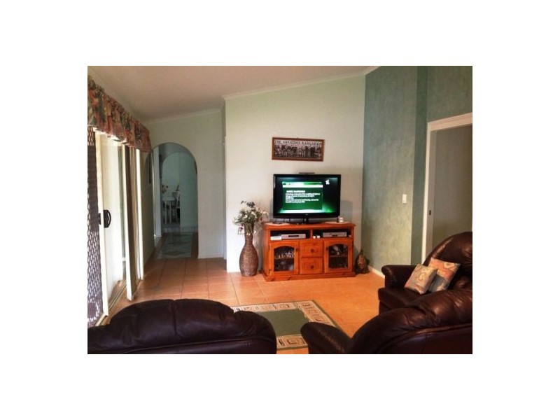 27 Desmond Drive, Toogoom QLD 4655