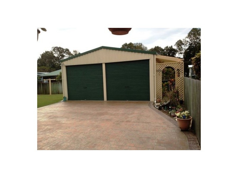 27 Desmond Drive, Toogoom QLD 4655