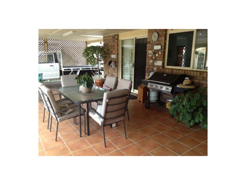 27 Desmond Drive, Toogoom QLD 4655