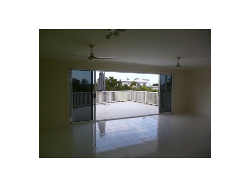24 Sandcastles Circuit, Burrum Heads QLD 4659