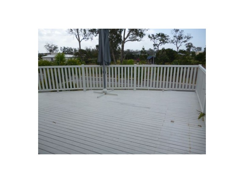 24 Sandcastles Circuit, Burrum Heads QLD 4659