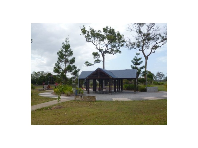 24 Sandcastles Circuit, Burrum Heads QLD 4659