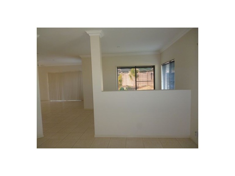 1 Montrose Close, Point Vernon QLD 4655