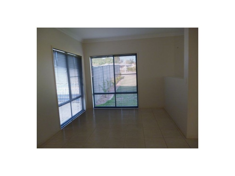1 Montrose Close, Point Vernon QLD 4655