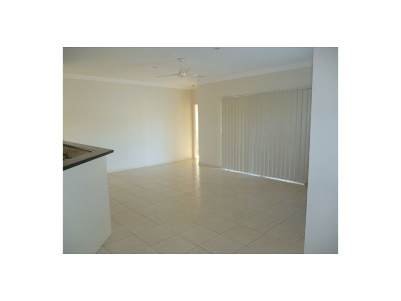 1 Montrose Close, Point Vernon QLD 4655