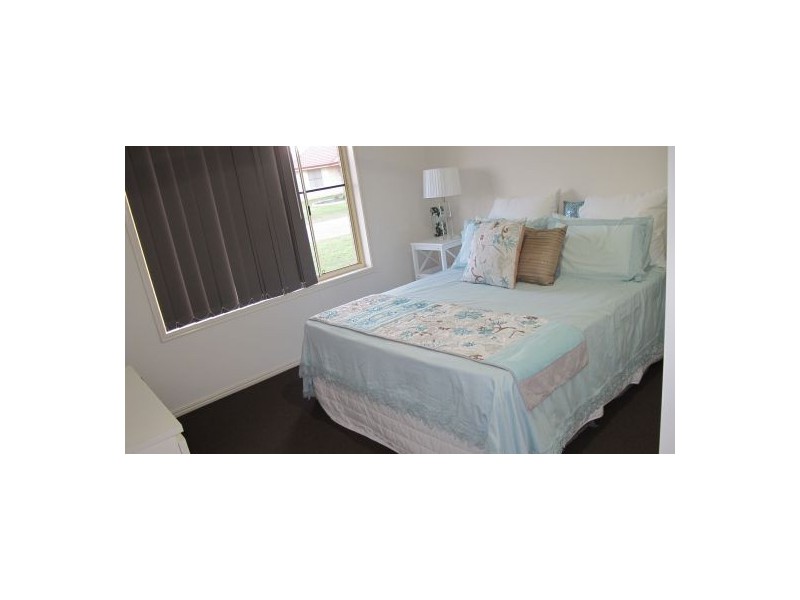 13 Sunny Way, Toogoom QLD 4655