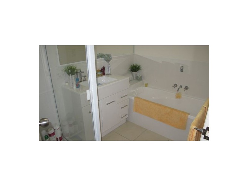 13 Sunny Way, Toogoom QLD 4655