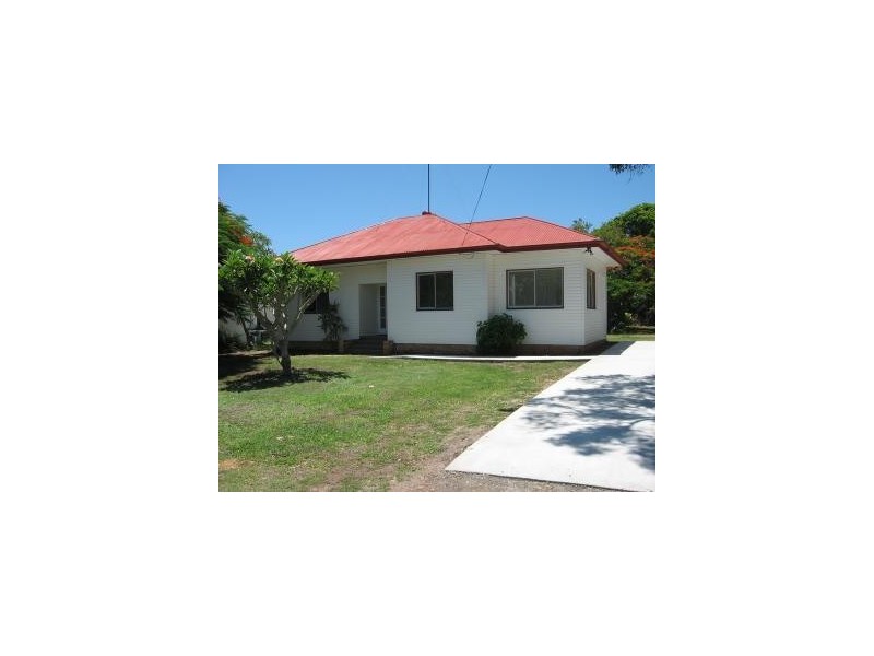 4 King Street, Urangan QLD 4655